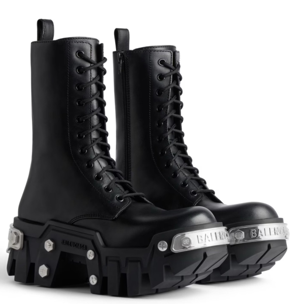 BALENCIAGA BULLDOZER LACE-UP BOOT IN BLACK - Picture 1 of 13